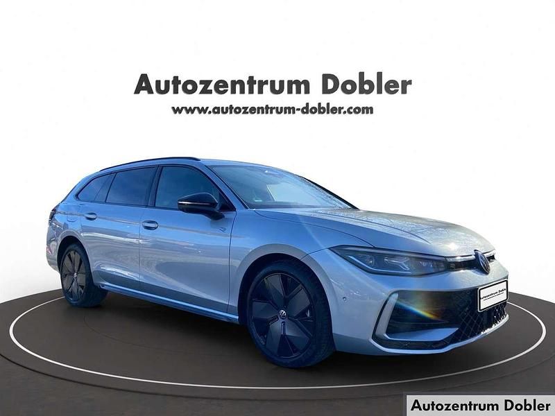 Gebraucht VW Passat R-line 193 PS (141 kW) 2025 Oyster silver Kombi