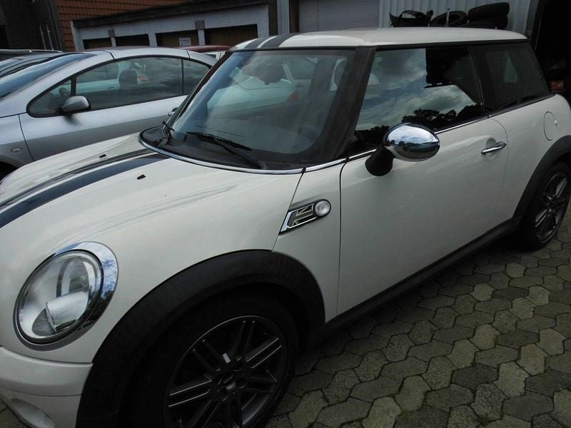 Weiß Gebraucht 2009 Mini Cooper Coupé Coupé | 3.750 € - Bild 1/4