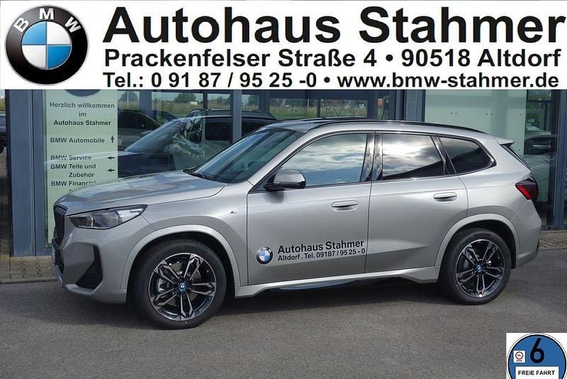 Grau Gebraucht 2023 BMW iX1 M Sport SUV | 44.650 € (Fairer Preis) - Bild 1/4
