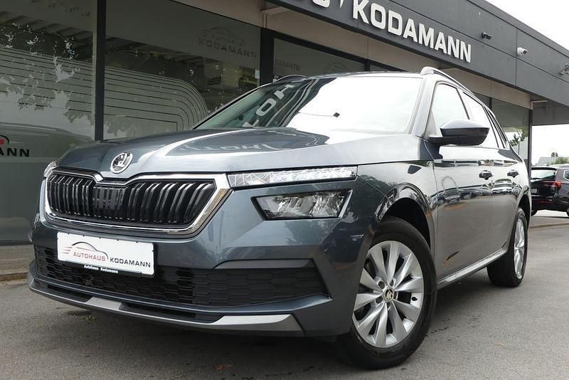 Grau Gebraucht 2020 Skoda Kamiq Ambition SUV | 12.950 € (Guter Preis) - Bild 1/4
