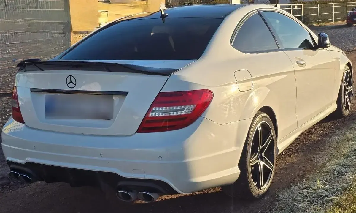 Gebraucht Mercedes C350 AMG line 306 PS (225 kW) 2011 Weiß Coupé