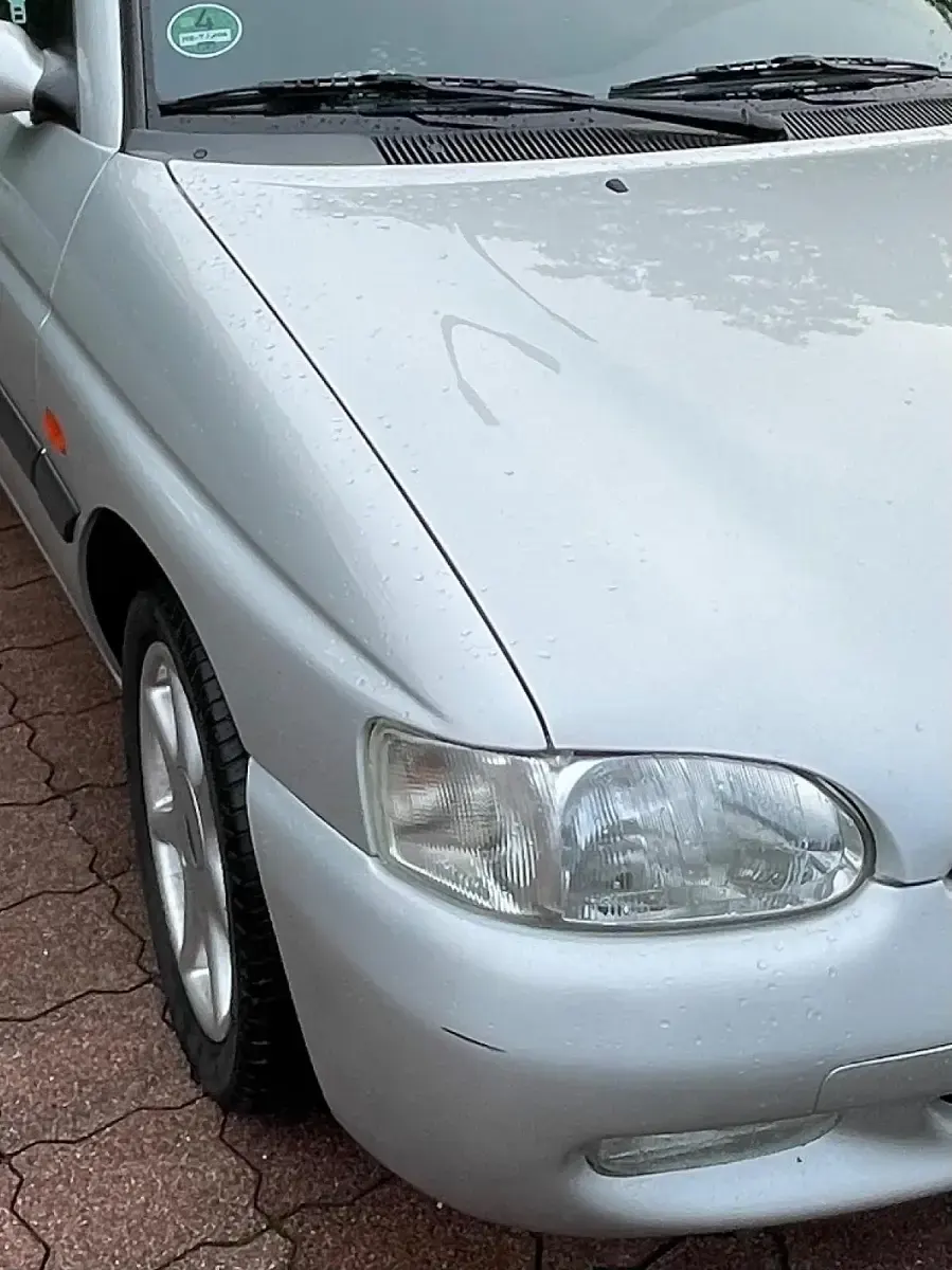 Gebraucht Ford Escort 1996 Silber Limousine