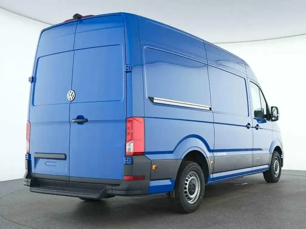 Gebraucht VW Crafter 136 PS (100 kW) 2022 Blau Van
