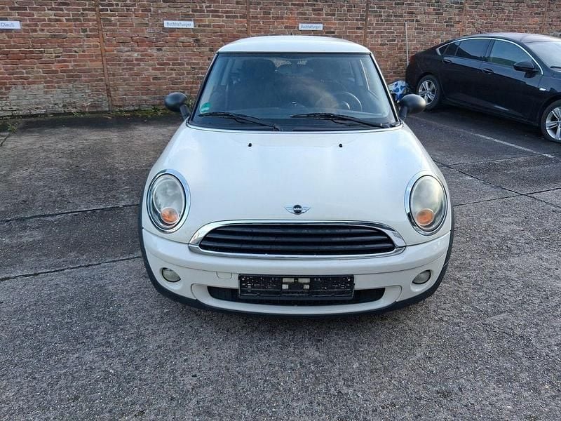 Gebraucht Mini ONE 75 PS (55 kW) 2009 Weiß Kleinwagen