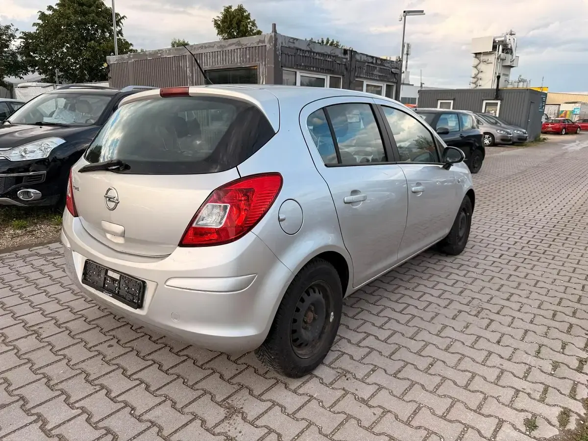Gebraucht Opel Corsa 86 PS (63 kW) 2011 Grau Kleinwagen