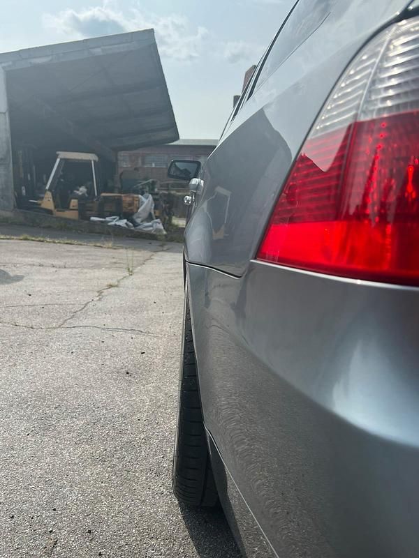 Gebraucht BMW 525 258 PS (189 kW) 2005 Grau Kombi