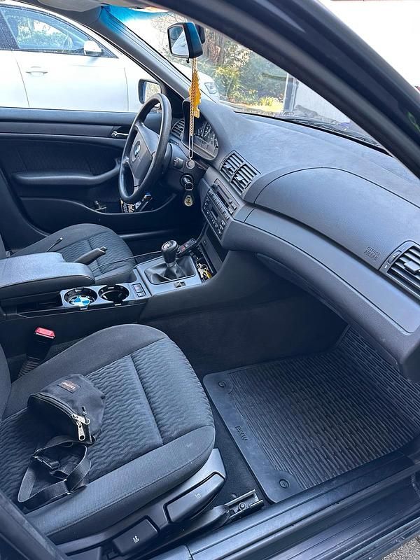 Gebraucht BMW 316 105 PS (77 kW) 2000 Schwarz Limousine