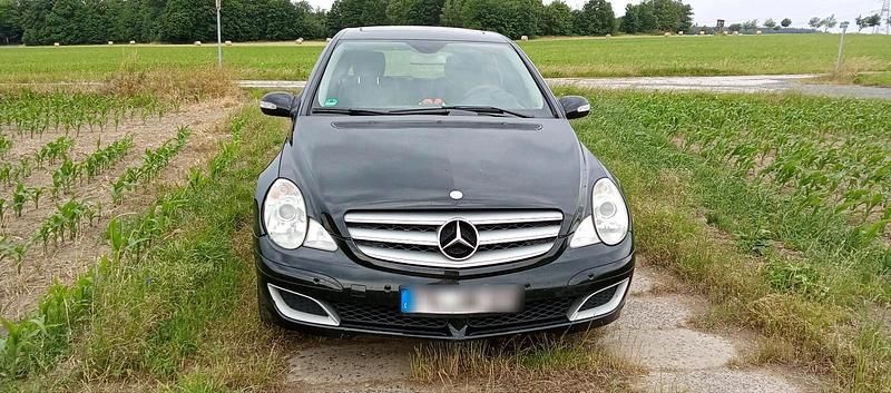 Schwarz Gebraucht 2007 Mercedes R280 Van / Kleinbus | 3.700 € (Superpreis) - Bild 1/4