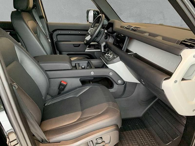 Gebraucht Land Rover Defender SE Dynamic 252 PS (185 kW) 2023 Santorini black