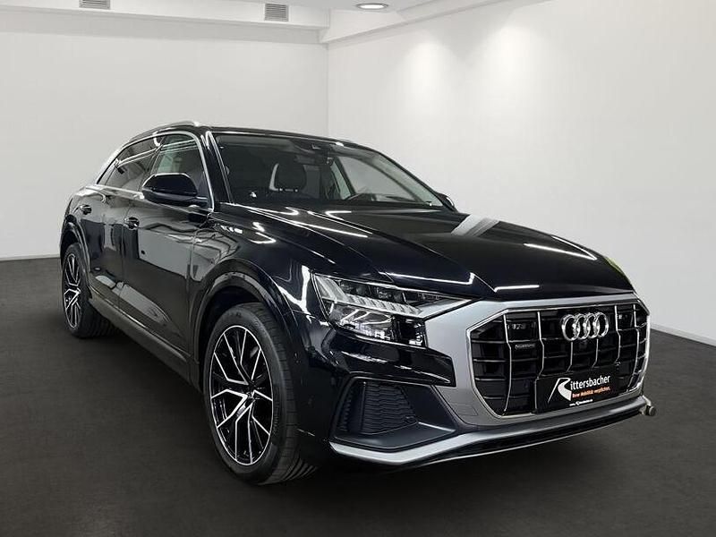 Gebraucht Audi Q8 Ambiente 286 PS (210 kW) 2019 Orcaschwarz metallic SUV