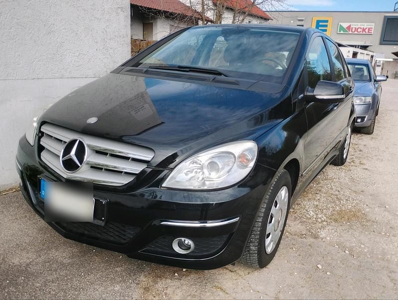 Gebraucht Mercedes B160 95 PS (69 kW) 2009 Schwarz Van / Kleinbus