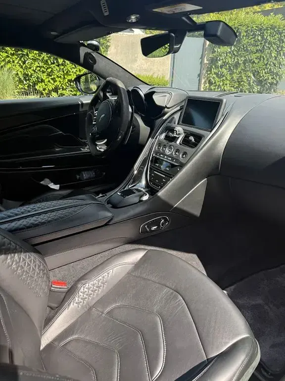 Gebraucht Aston Martin DBS 725 PS (533 kW) 2019 Grün