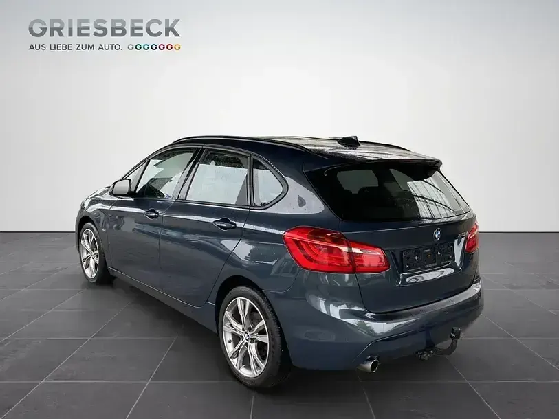 Gebraucht BMW 218 Active Tourer Sport Line 150 PS (110 kW) 2017 Grau Van / Kleinbus