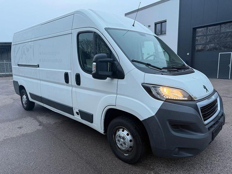 Gebraucht Peugeot Boxer 131 PS (96 kW) 2017 Weiß Van