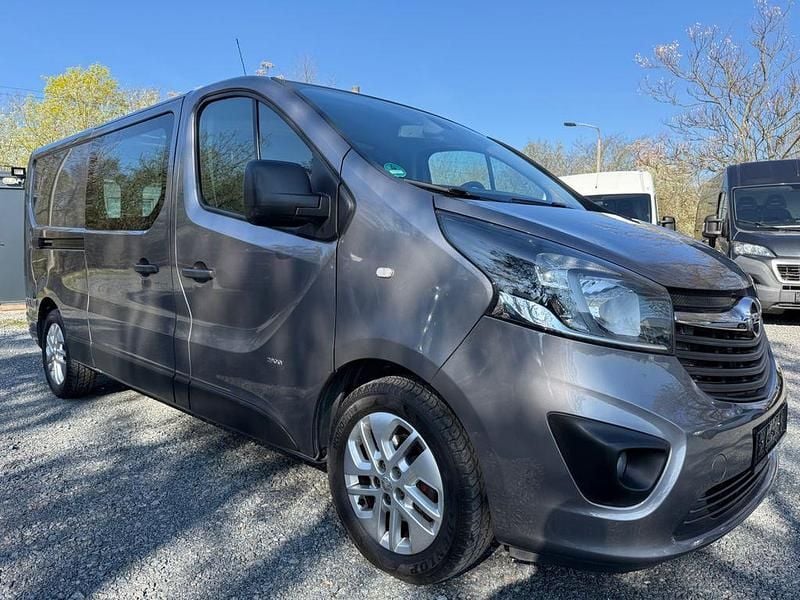 Gebraucht Opel Vivaro 145 PS (106 kW) 2016 Grau Van / Kleinbus