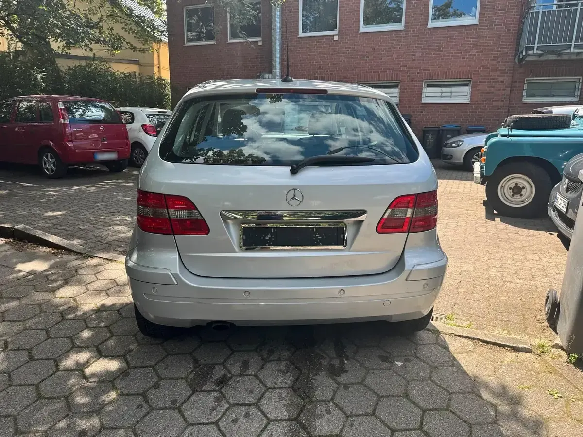 Gebraucht Mercedes B150 95 PS (69 kW) 2006 Grau Van / Kleinbus