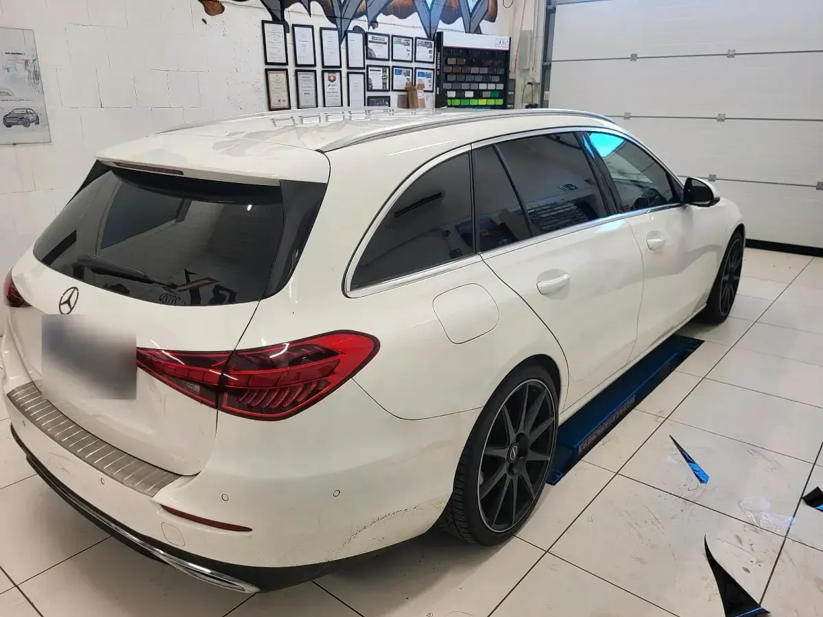 Gebraucht Mercedes C300 265 PS (194 kW) 2021 Weiß Kombi