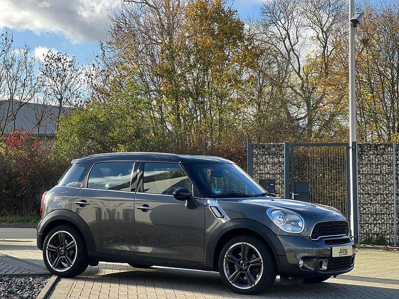 Grau Gebraucht 2011 Mini Cooper S Countryman SUV | 10.700 € (Fairer Preis) - Bild 1/4