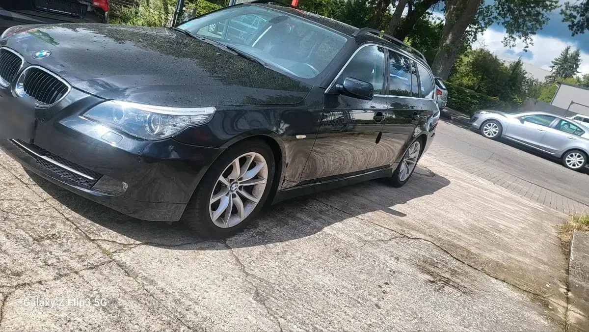 Gebraucht BMW 520 163 PS (119 kW) 2009 Schwarz Kombi