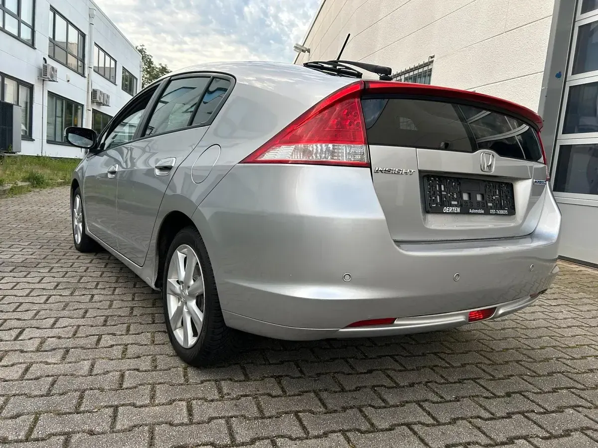 Gebraucht Honda Insight Elegance 90 PS (66 kW) 2009 Silber Kleinwagen