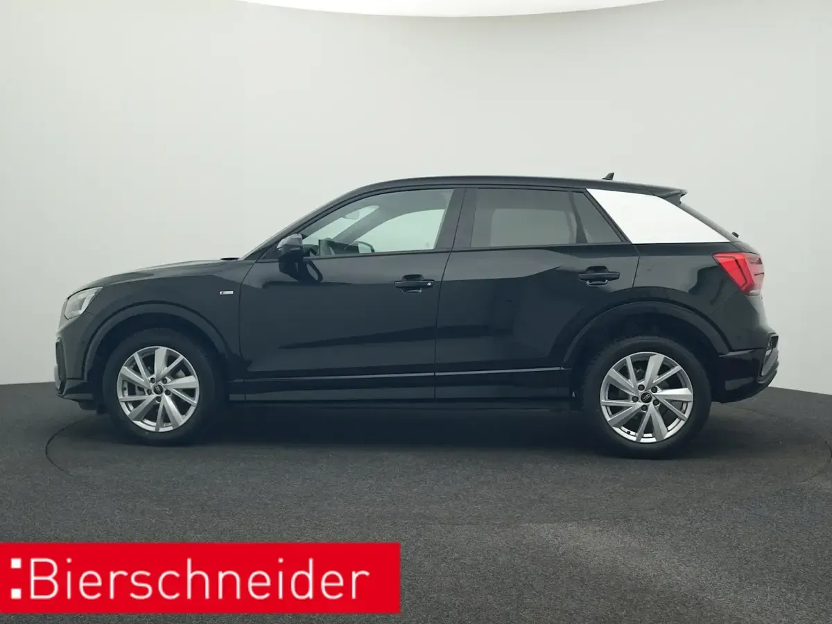 Gebraucht Audi Q2 S-Line 150 PS (110 kW) 2025 Schwarz SUV