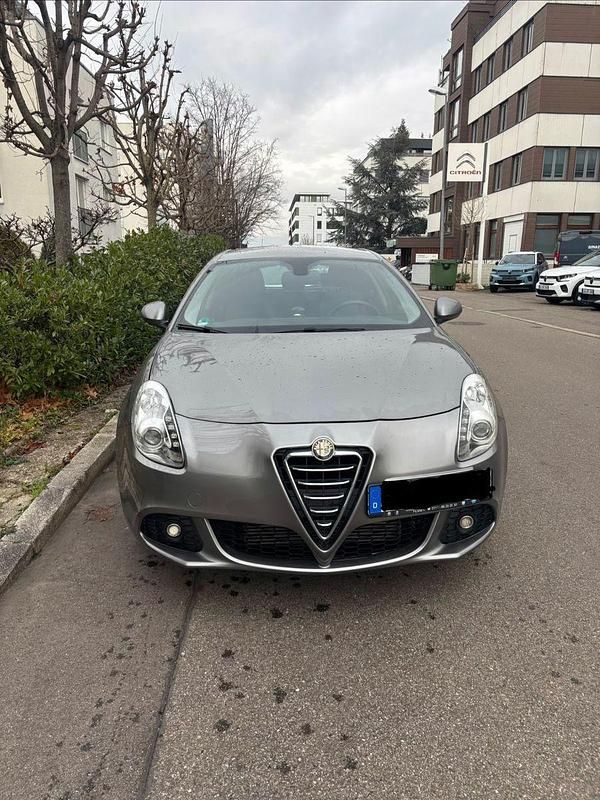 Gebraucht Alfa Romeo Giulietta Turismo 170 PS (125 kW) 2013 Silber Limousine