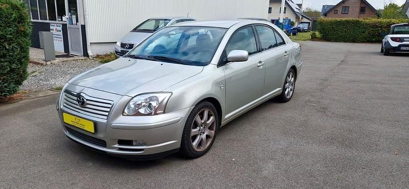Silber Gebraucht 2005 Toyota Avensis Executive Kleinwagen | 2.990 € (Fairer Preis) - Bild 1/4