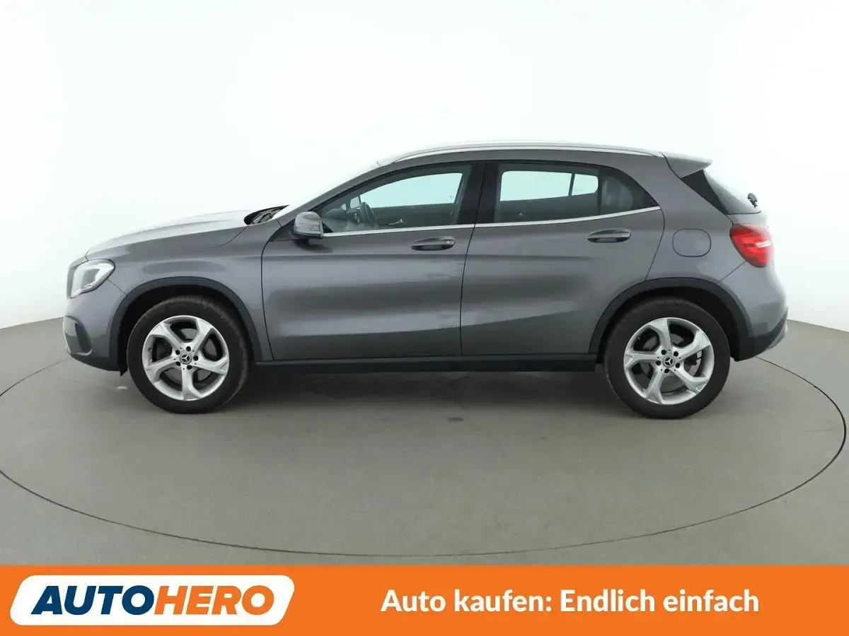 Gebraucht Mercedes GLA220 Urban 184 PS (135 kW) 2020 Mountaingrau SUV