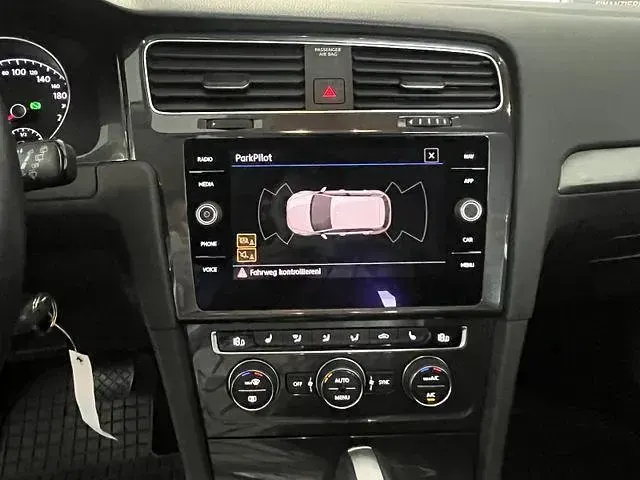 Gebraucht VW Golf VII Comfortline 150 PS (110 kW) 2020 Limousine