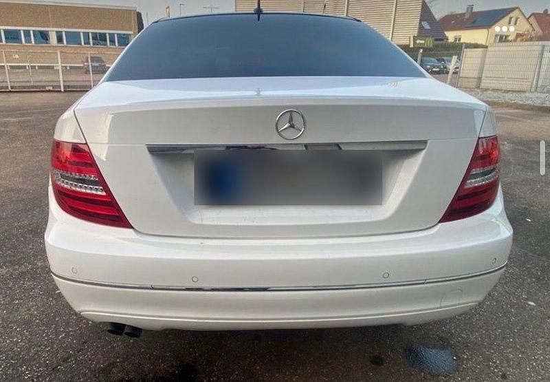 Gebraucht Mercedes C180 156 PS (114 kW) 2012 Limousine