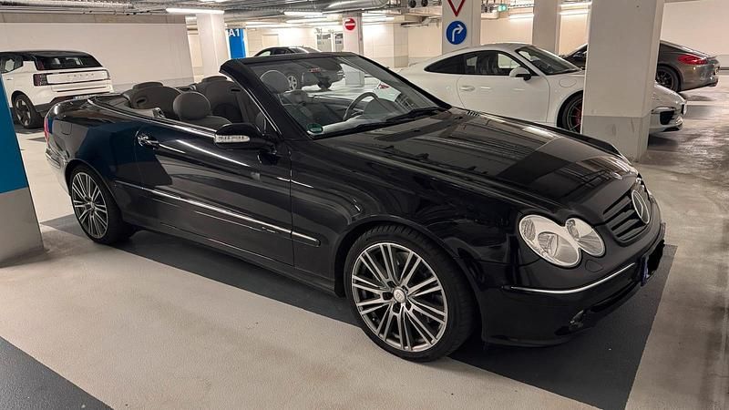 Schwarz Gebraucht 2003 Mercedes CLK500 Cabrio | 16.900 € - Bild 1/4