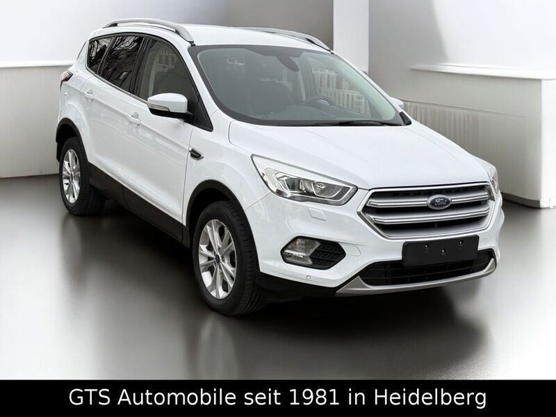Weiß Gebraucht 2019 Ford Kuga Titanium SUV | 13.900 € (Guter Preis) - Bild 1/4