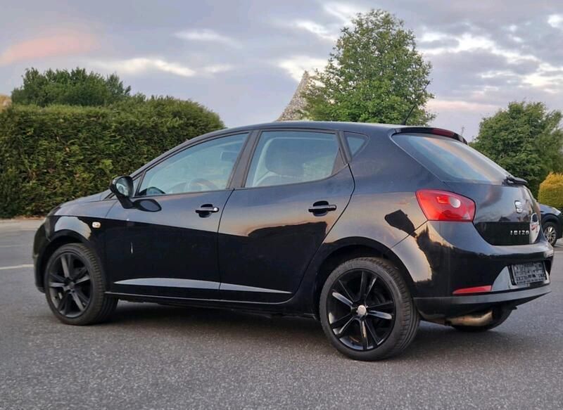 Schwarz Gebraucht 2010 Seat Ibiza Kleinwagen | 2.600 € (Guter Preis) - Bild 1/4
