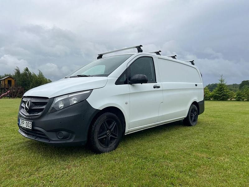 Weiß Gebraucht 2017 Mercedes Vito Van / Kleinbus | 13.300 € (Superpreis) - Bild 1/4