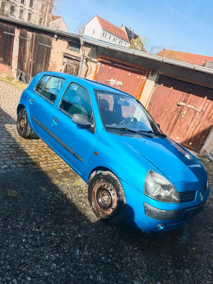 Brugt Renault Clio II 75 HK (55 kW) 2002 Blå Hatchback
