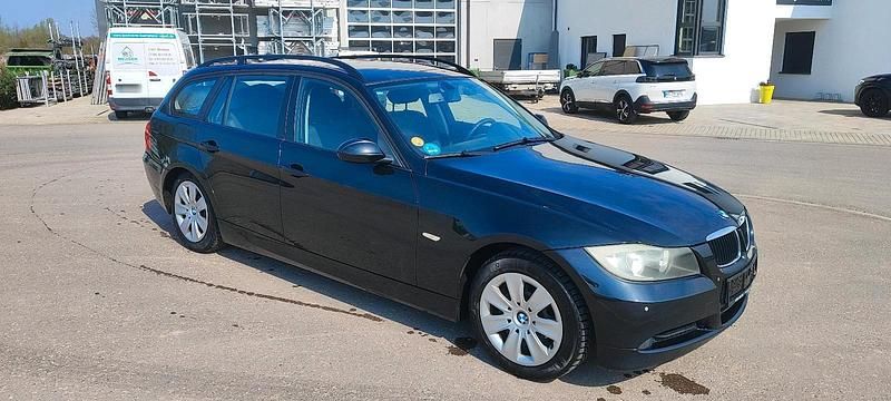 Gebraucht BMW 318 122 PS (89 kW) 2007 Schwarz Kombi