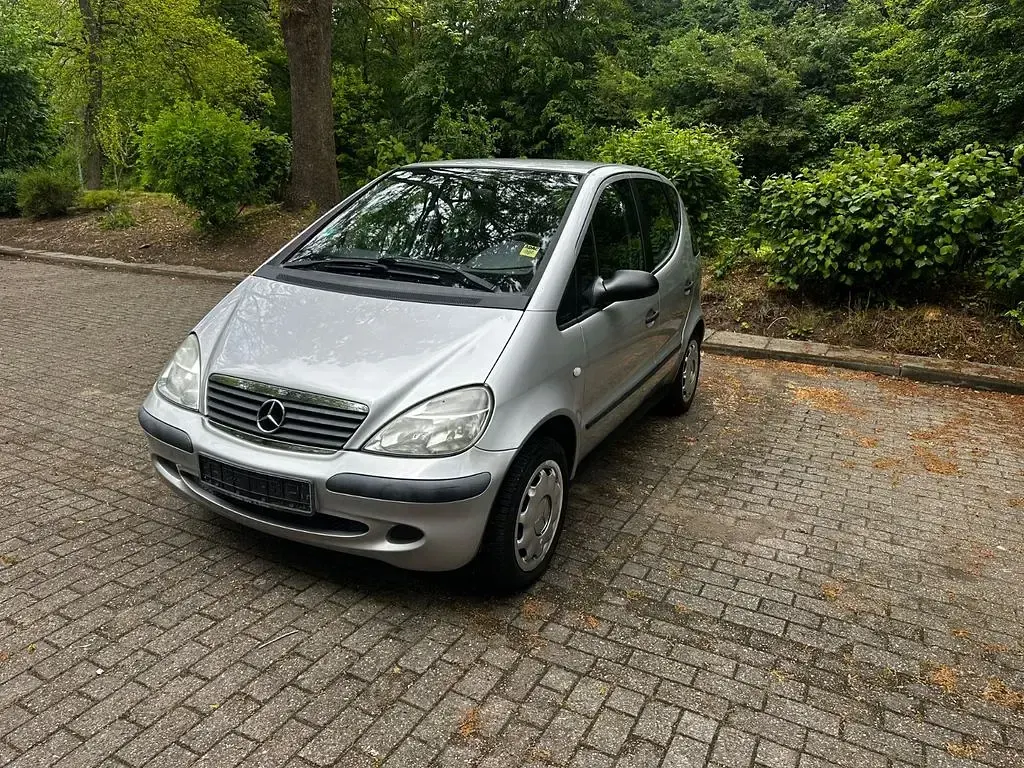 Gebraucht Mercedes A140 Avantgarde 82 PS (60 kW) 2002 Silber Kleinwagen
