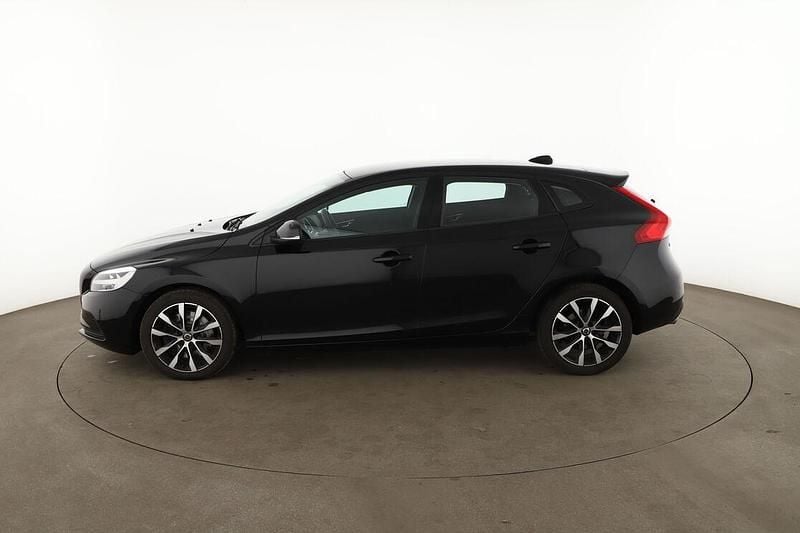 Gebraucht Volvo V40 Momentum 152 PS (111 kW) 2018 Schwarz Kombi