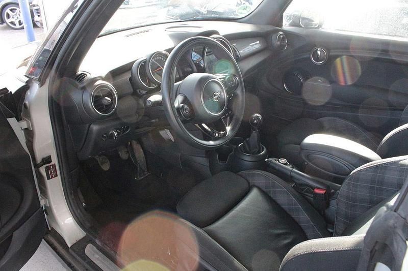 Gebraucht Mini Cooper Cabriolet 136 PS (100 kW) 2019 Silber Cabrio