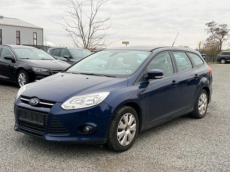 Gebraucht Ford Focus 125 PS (91 kW) 2013 Blau Kombi