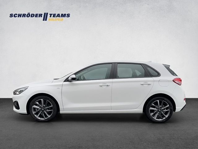 Gebraucht Hyundai i30 Trend 160 PS (117 kW) 2023 Sonstige Limousine