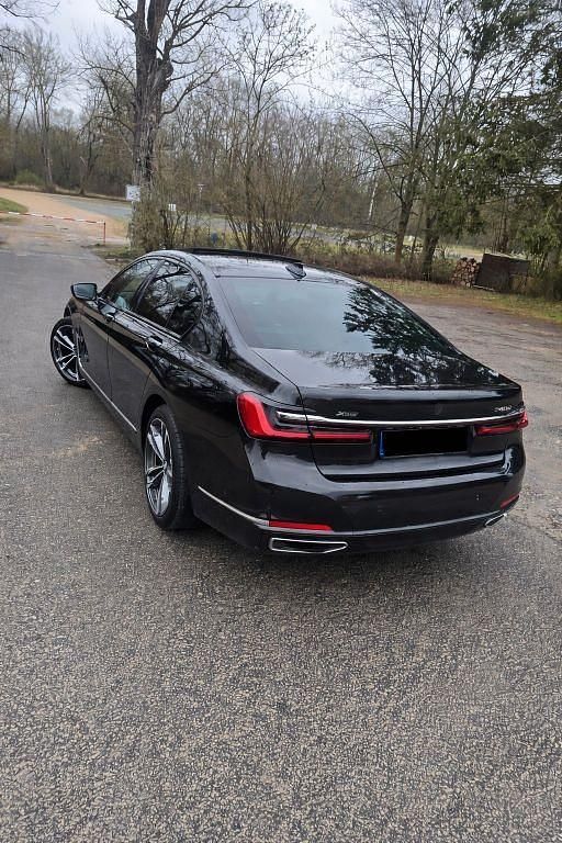 Gebraucht BMW 740 340 PS (250 kW) 2020 Schwarz Limousine