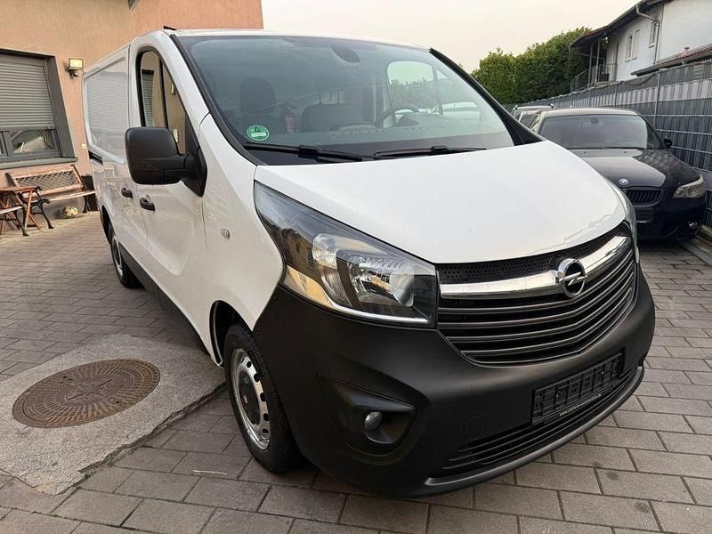 Usata Opel Vivaro 90 CV (66 kW) 2017 Bianco Monovolume