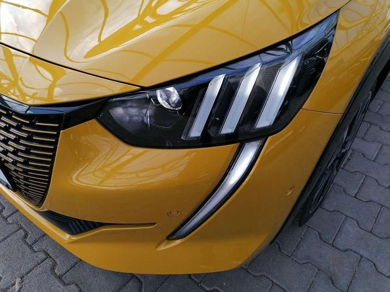 Gebraucht Peugeot e-208 GT 100 kW (136 PS) 2022 Andere farbe Kleinwagen
