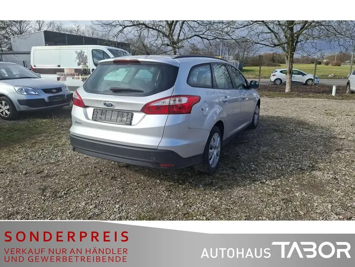 Używany Ford Focus 116 KM (85 kW) 2013 Srebrny Kombi