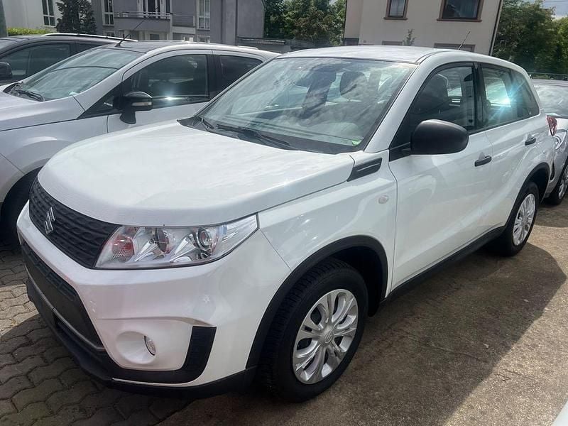 Weiß Gebraucht 2019 Suzuki Vitara SUV | 10.990 € (Guter Preis) - Bild 1/4