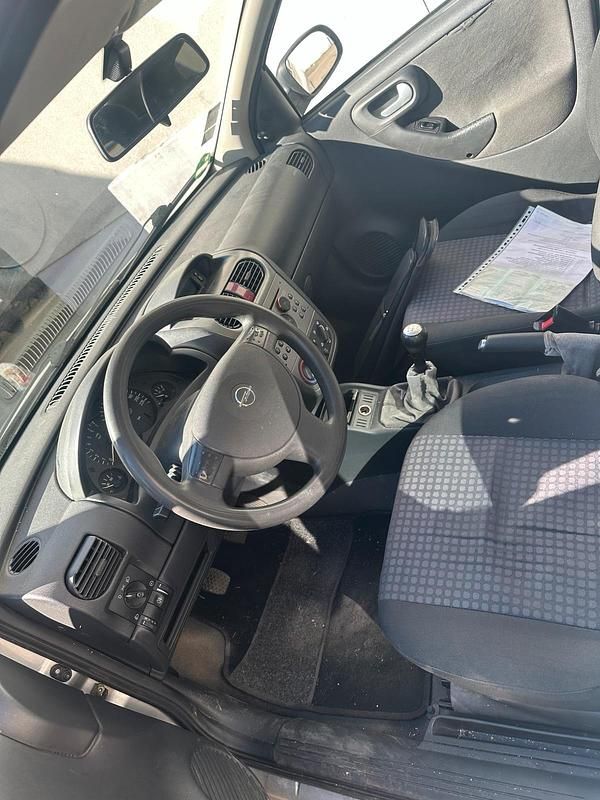 Gebraucht Opel Corsa 74 PS (54 kW) 2004 Kleinwagen