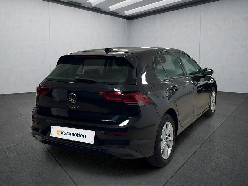 Gebraucht VW Golf VIII 116 PS (85 kW) 2022 Schwarz Kleinwagen