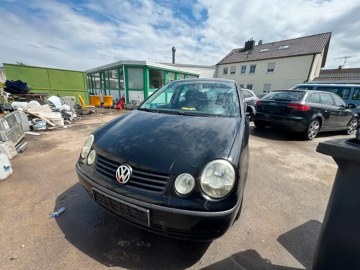 Gebraucht VW Polo 44 PS (32 kW) 2002 Schwarz Kleinwagen