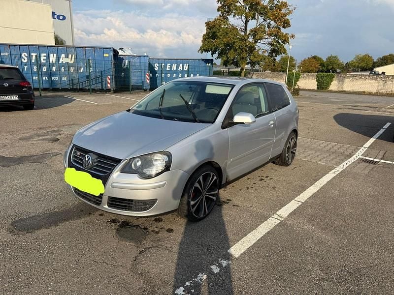 Gebraucht VW Polo Sportline 101 PS (74 kW) 2005 Silber Kleinwagen